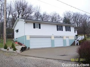 1210 Dehart Ave, Coshocton, OH 43812