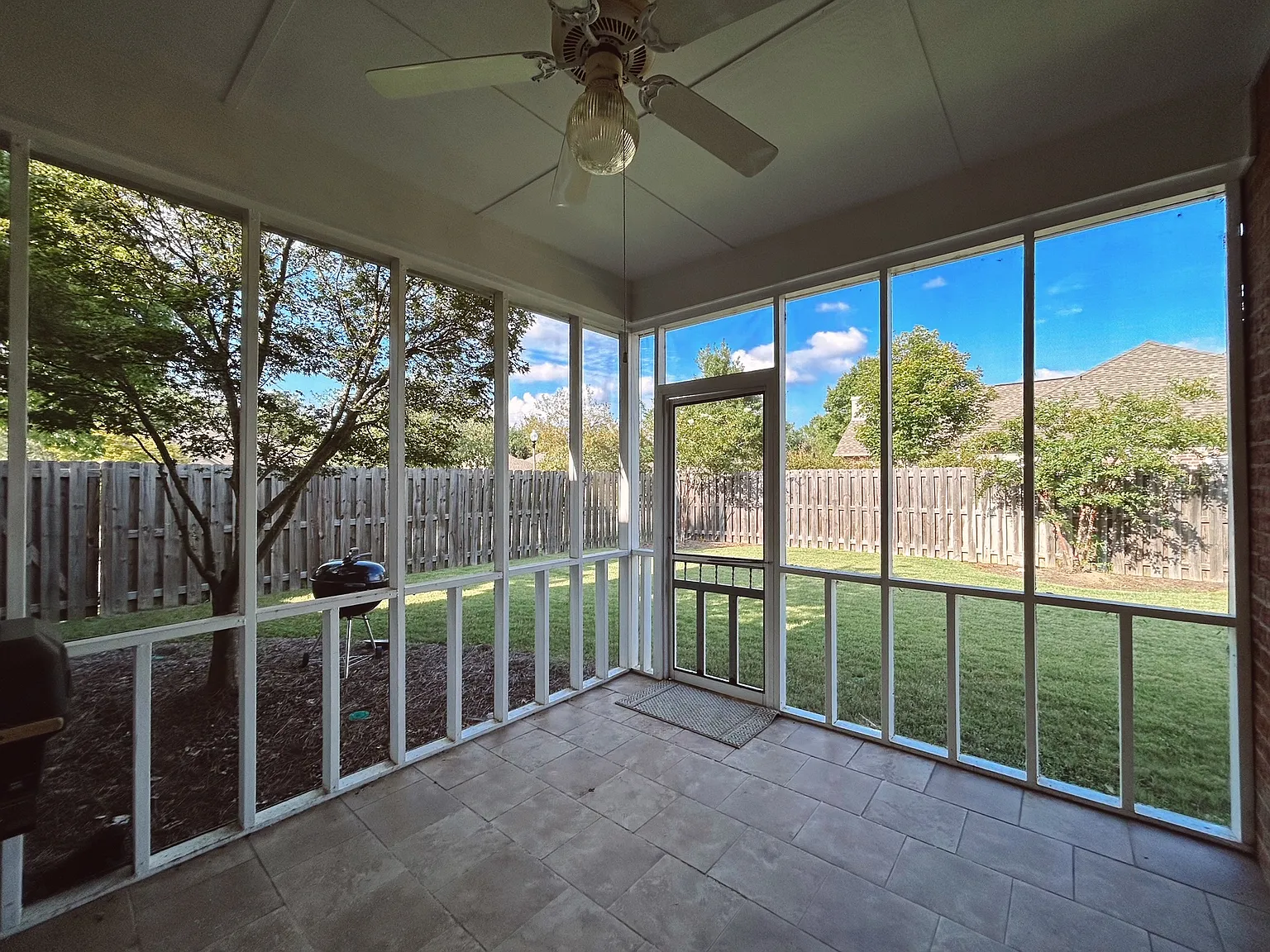 4205 Vestview Cir — Photo 4