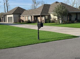 8788 Wyeth Dr, Denham Springs, LA 70706