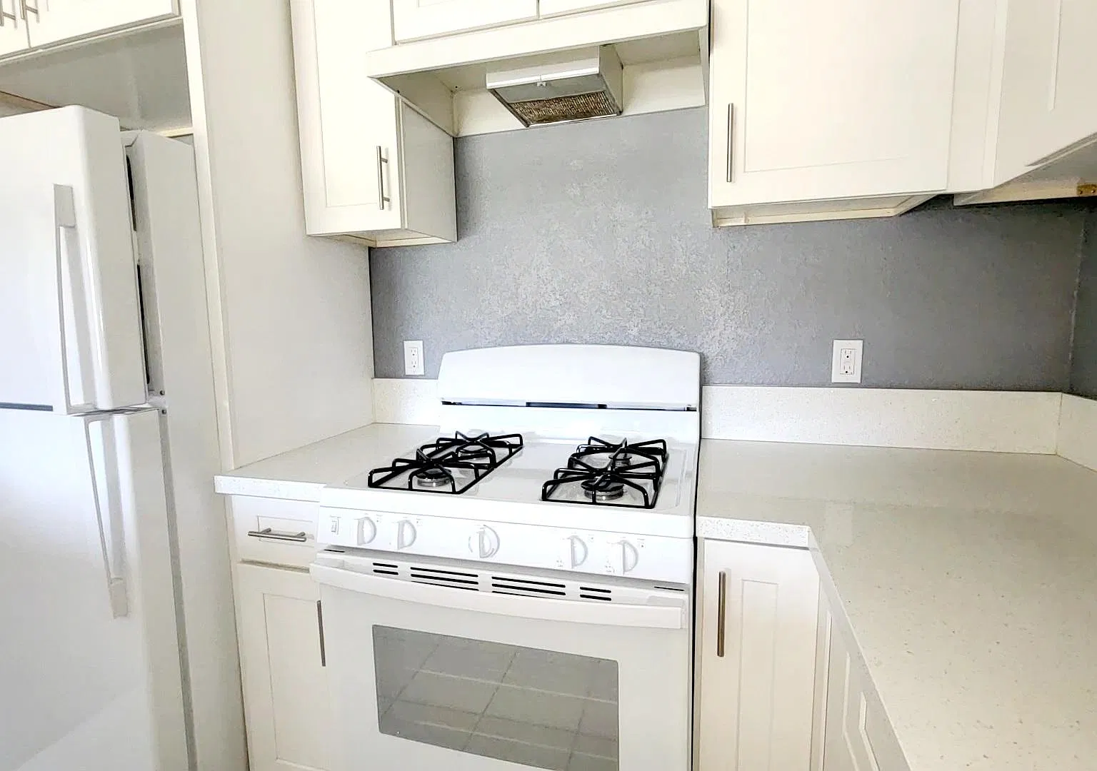 2 bed, 949 sqft, $1,975 — Photo 3