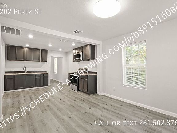 3rd image of 2202 Perez St