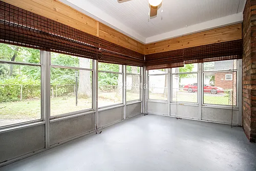 2424 Lambert Dr — Photo 23