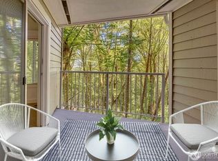 15244 SE 43rd St APT C202, Bellevue, WA