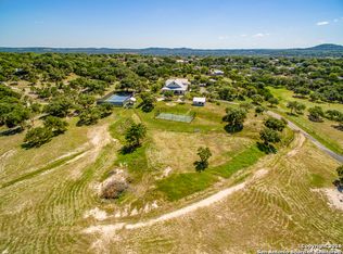 25 Nollkamper Rd, Boerne, TX 78006