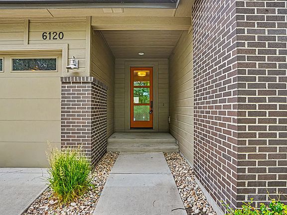 2nd image of 6120 N Hacienda Ave