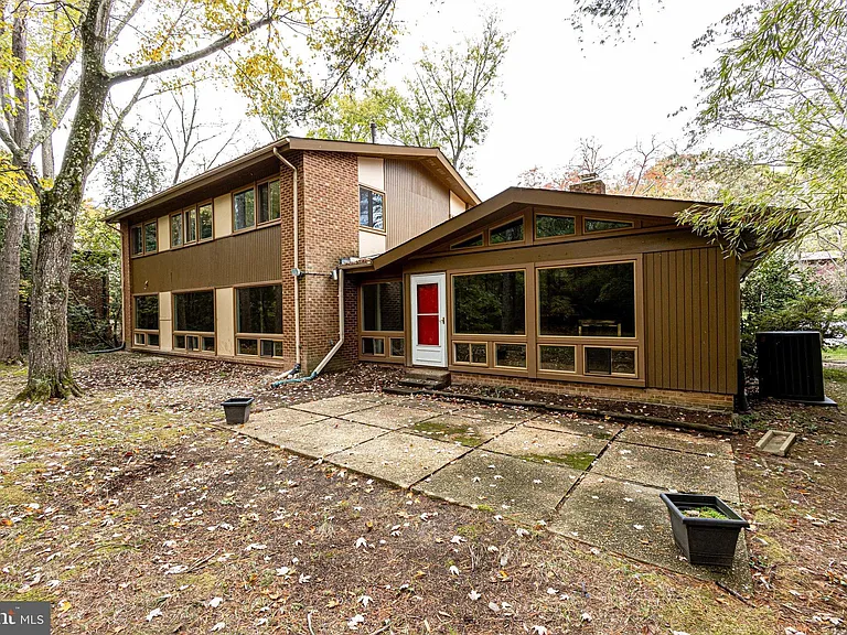 3409 Wessynton Way — Photo 67