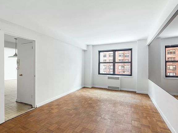 4th image of 425 E 79th St APT 3F