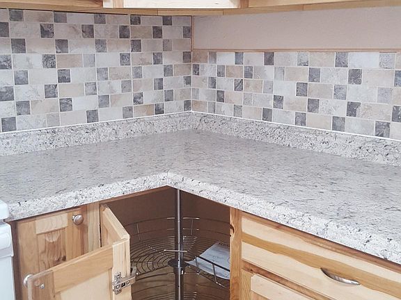 Kitchen cabinets, backsplash, countertops - New June 2017