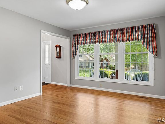 5th image of 3523 Brookwood Cir