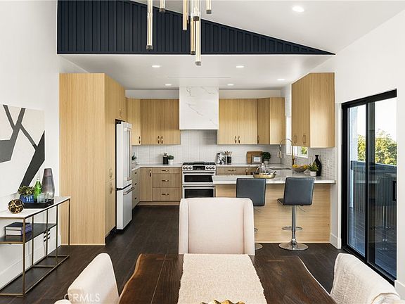 3rd image of 5 Yellow Brick Rd