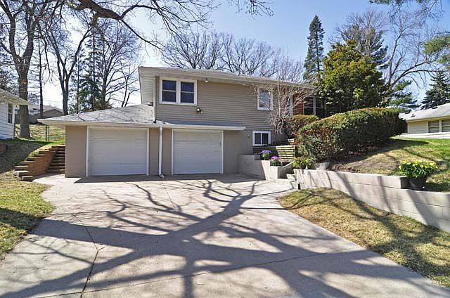 1st image of 1357 Hillcrest Dr NE