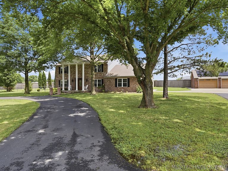 Listing photo 5