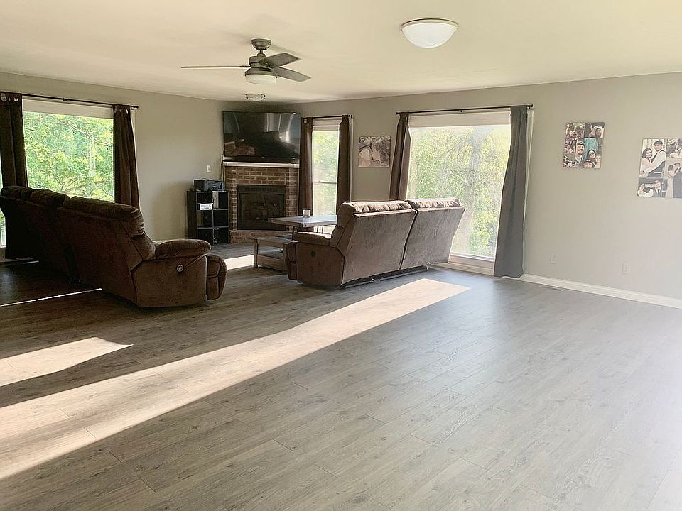 1st image of 150 Teresa Ct