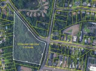 10 Hamden Hills Dr, Hamden, CT 06518