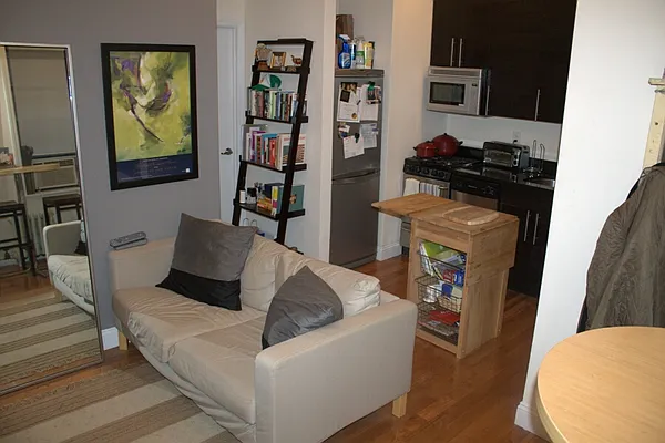 Rented by Town Residential | media 19