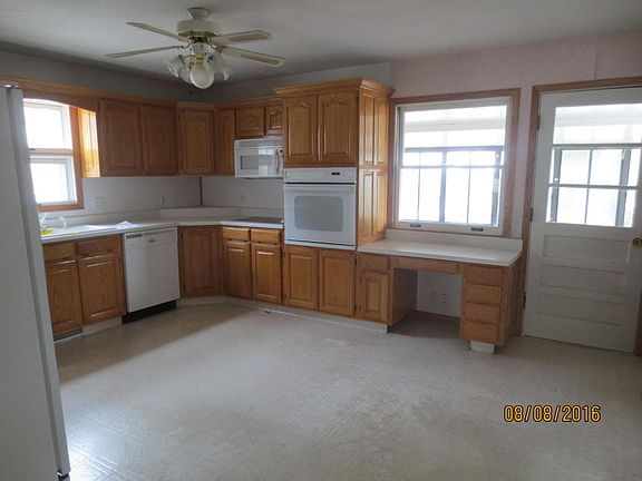 3rd image of 708 E Huron St