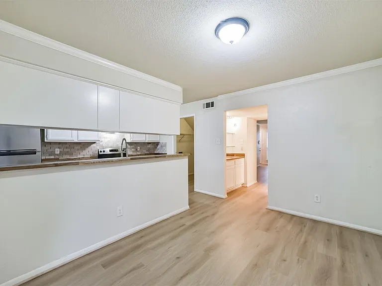 5917 Fairdale Ln #10 — Photo 24