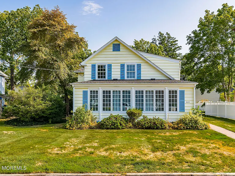 604 Rankin Rd — Photo 3
