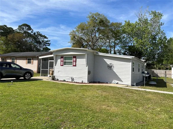 24041 Coon Rd, Astor, FL 32102
