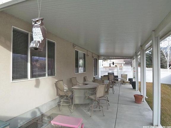5th image of 256 E Park Knoll Cir