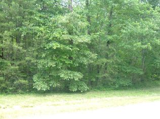 524 E Cove Rd, Monterey, TN 38574