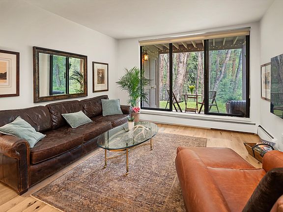 3rd image of 412 Vine St #412