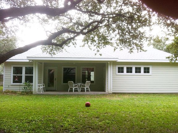 2nd image of 113 N Santa Clara Dr