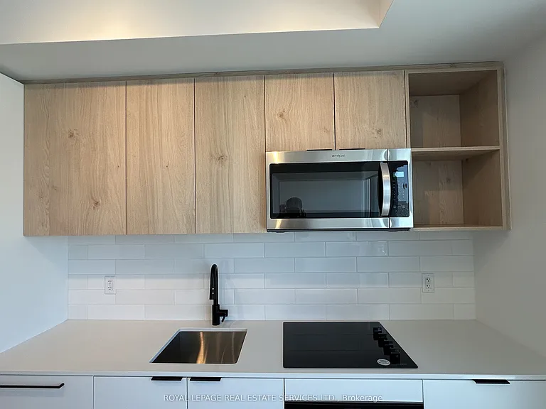 1185 Dupont St #1211 — Photo 19