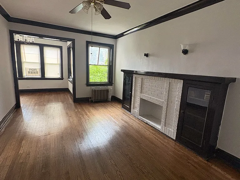 1906 S Lawndale Ave #1 — Photo 2