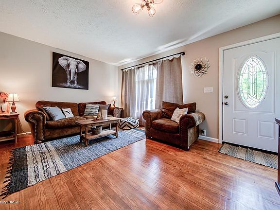 2nd image of 7618 Nancy Ln