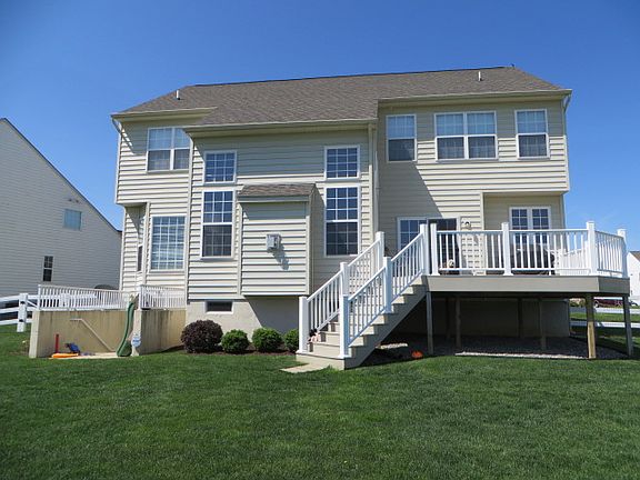 2nd image of 160 Gloucester Blvd
