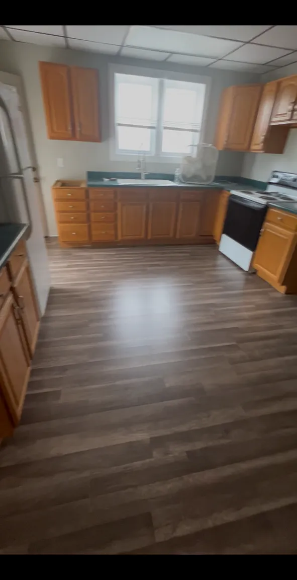 2 bed, 1.0 bath, 859 sqft, $1,025 — Photo 2