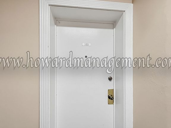 4th image of 840 S Serrano Ave APT 103