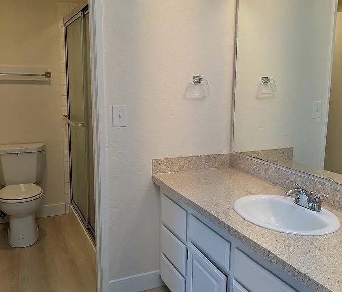 2001 NW 65th St #422 — Photo 22