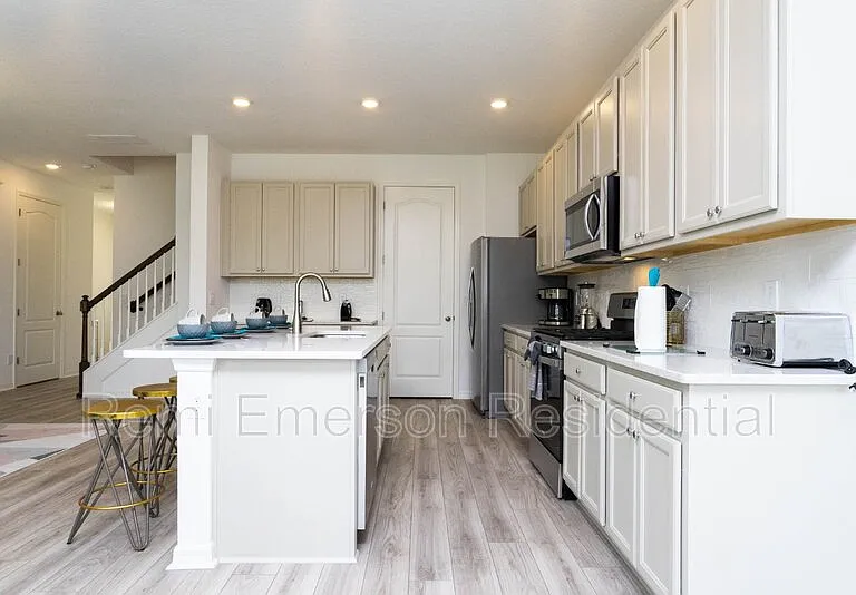 624 Benoi Dr — Photo 6