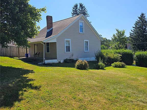 3rd image of 2412 26th St