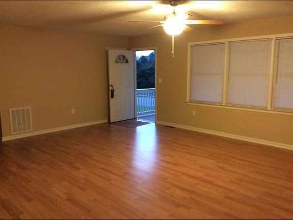 5th image of 607 Winsmith Ave