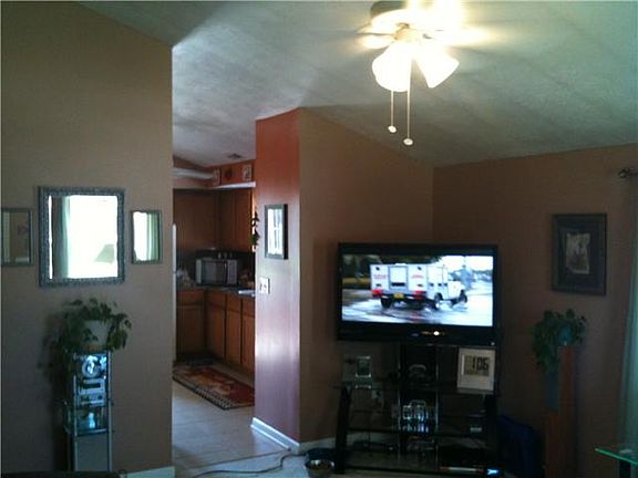 3rd image of 1333 Norton Ave