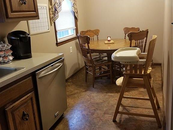 4th image of 5988 Westminster Dr