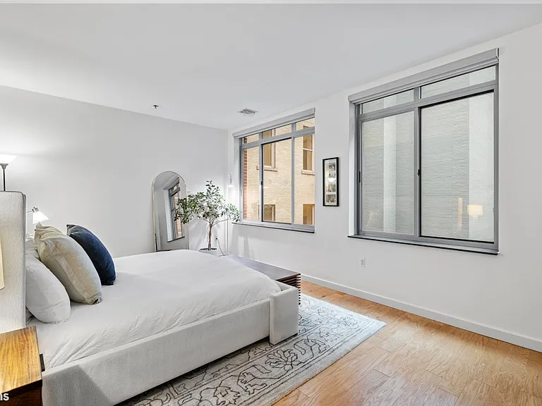 25 McWilliams Pl #307 — Photo 10