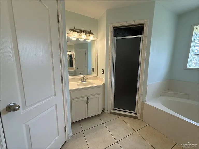 207 E Garfield St — Photo 22