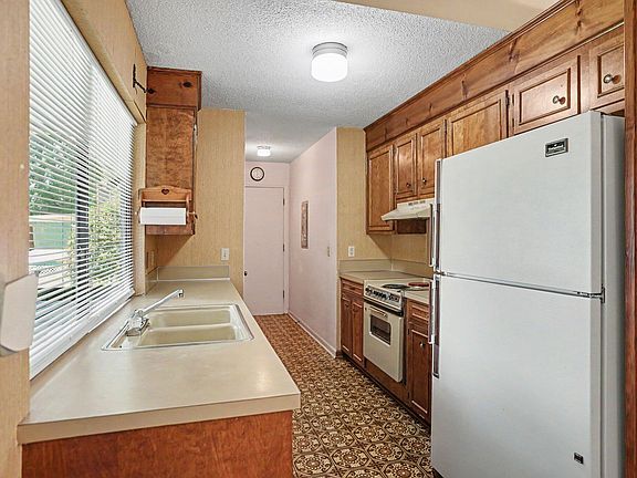 4th image of 519 Longleaf Rd