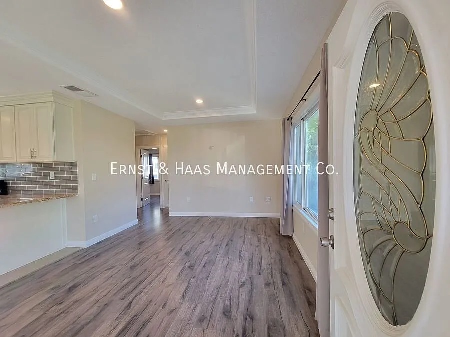 Beautifully Remodeled 3-Bedroom, 2-Bathroom Lakewood Village Home! — Photo 4