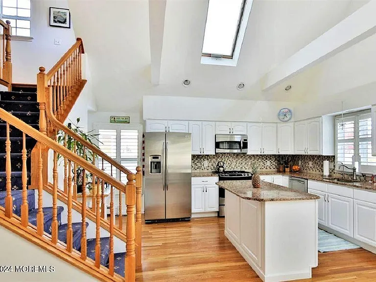 305 Baltimore Ave — Photo 7