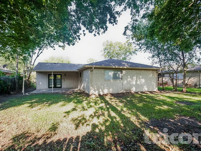 12119 Fawnway Dr — Photo 16
