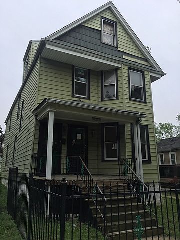 1st image of 911 N Menard Ave
