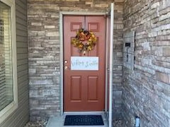 393 Chateau Pl, Bronston, KY 42518