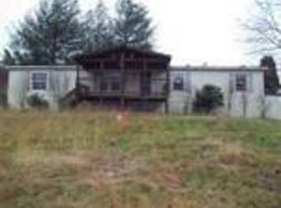 140 Pine Tree Ln, Pembroke, VA 24136