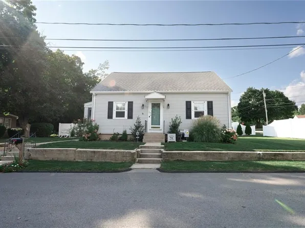 5 Leach St, Cumberland, RI 02864