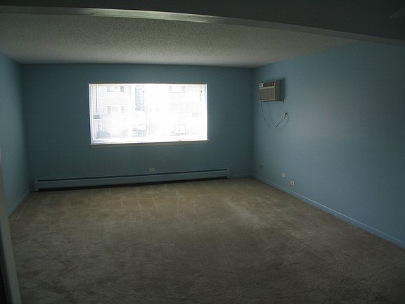 2nd image of 9968 Holly Ln APT 1N